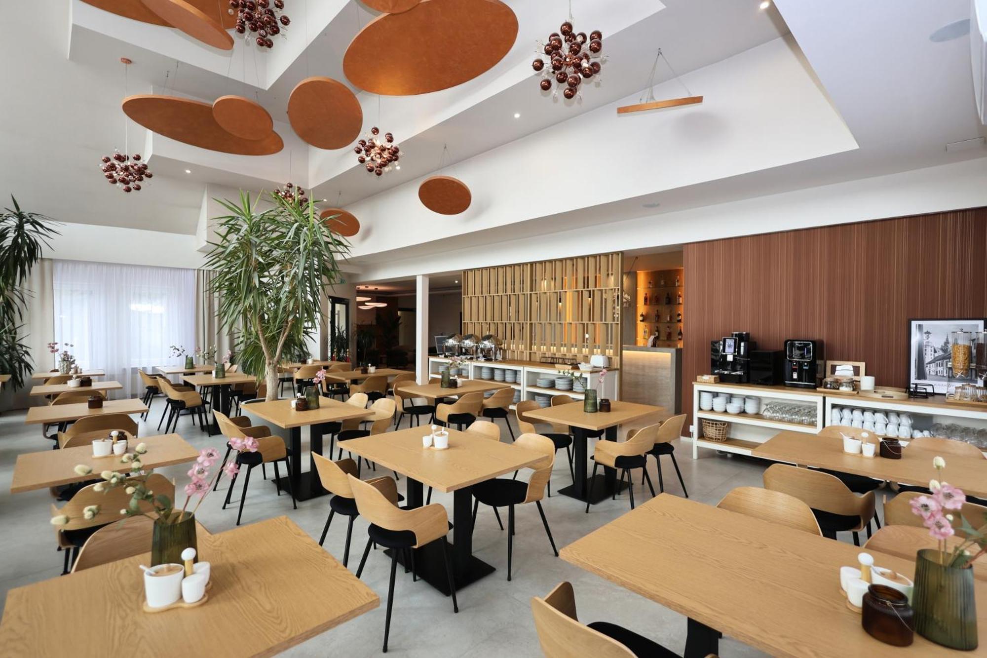 Krakow Garden Hotel - Bezplatny Parking, Krakow